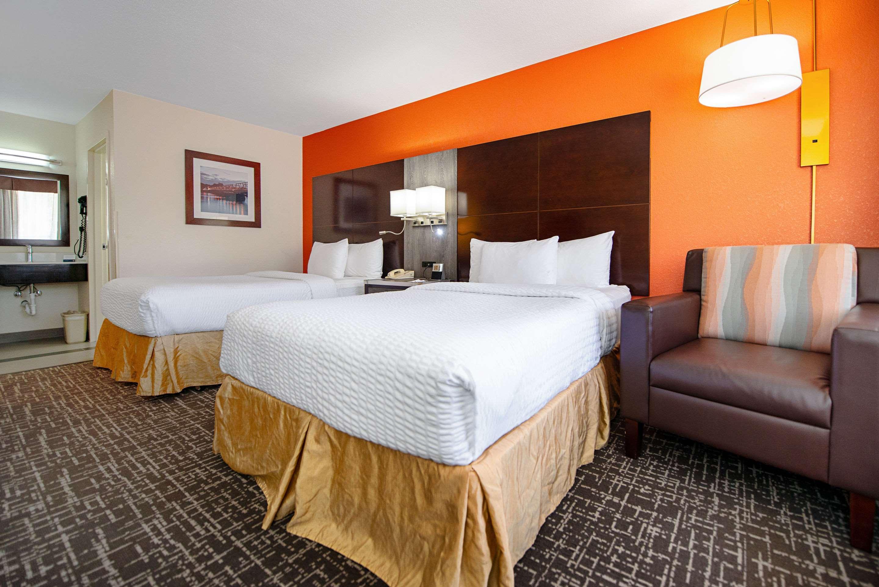 New Hope Inn & Suites Экстерьер фото