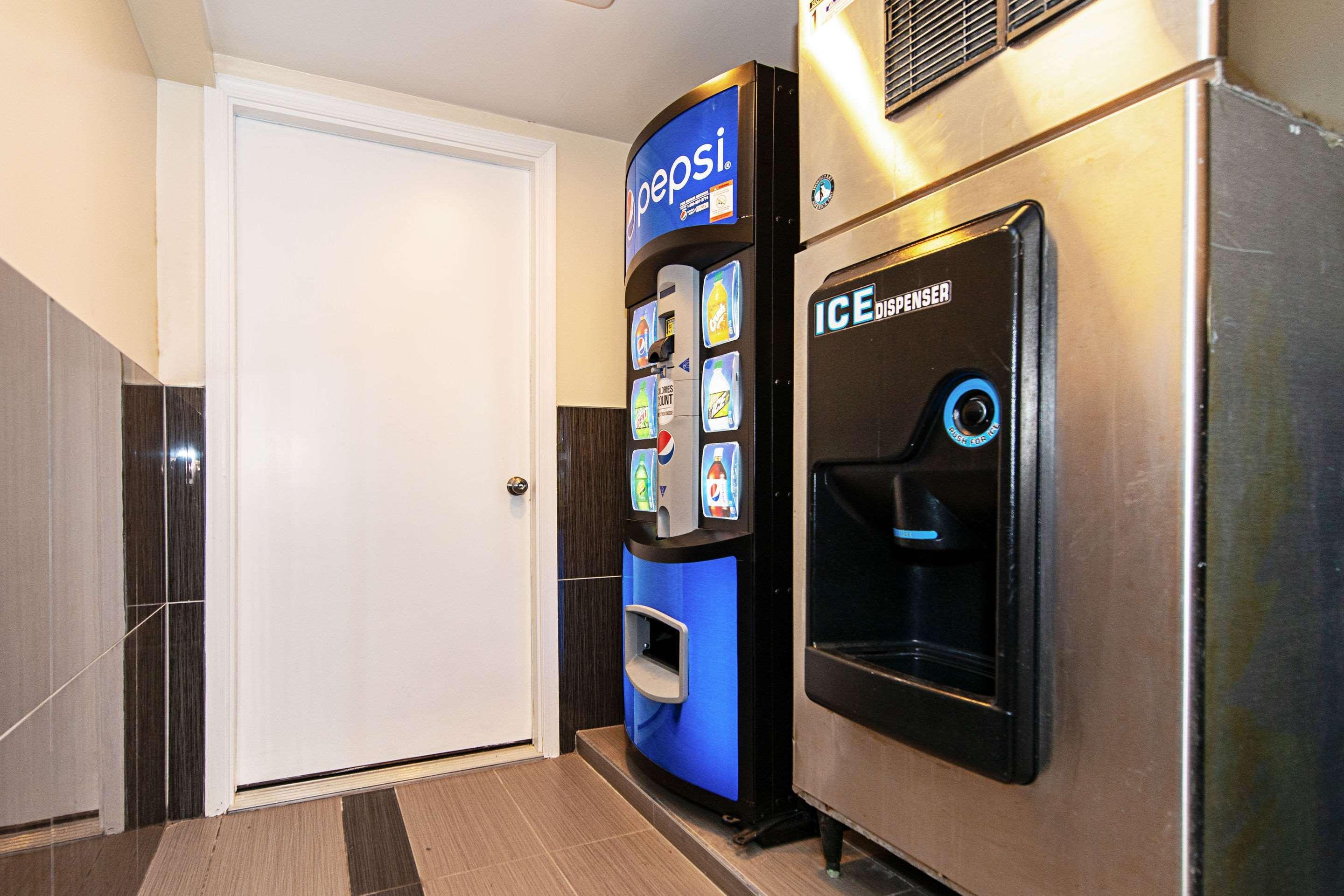 New Hope Inn & Suites Экстерьер фото