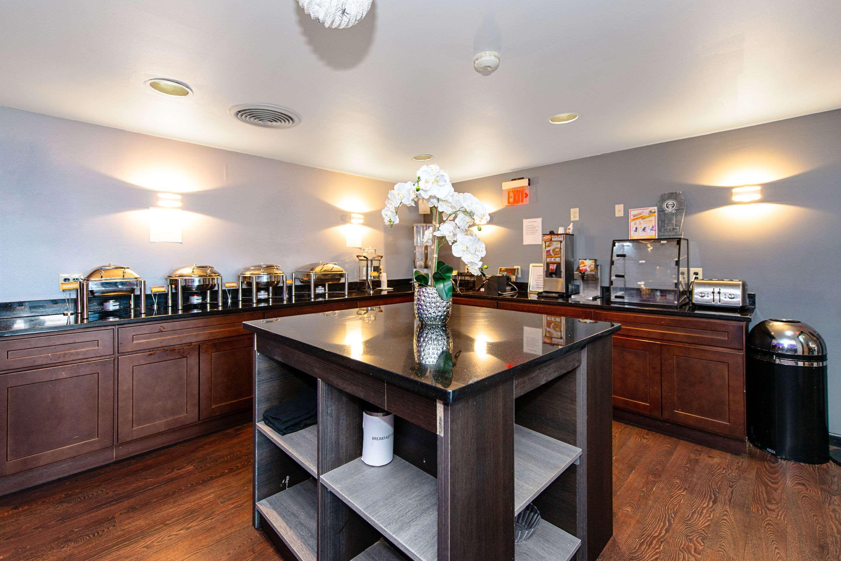 New Hope Inn & Suites Экстерьер фото