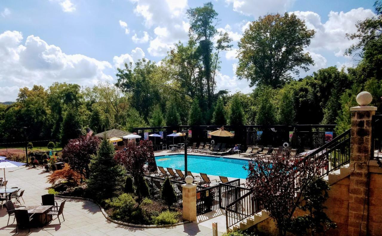 New Hope Inn & Suites Экстерьер фото